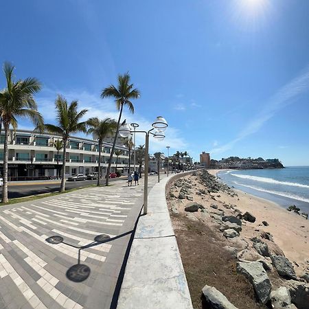 Hotel La Siesta Malecon Mazatlán Exteriör bild