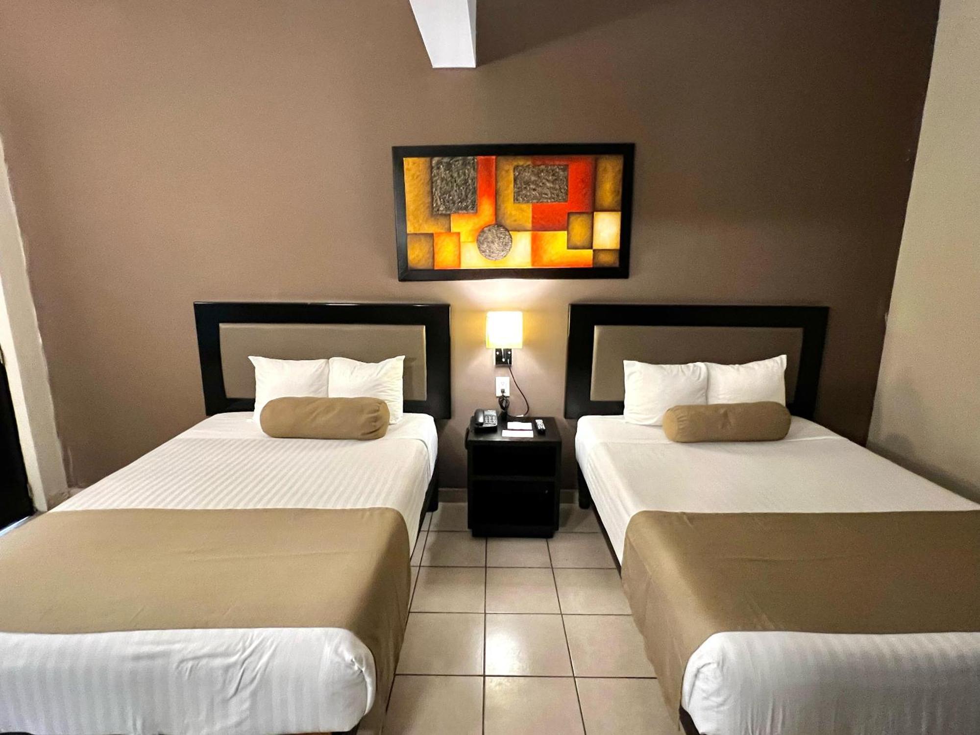 Hotel La Siesta Malecon Mazatlán Rum bild