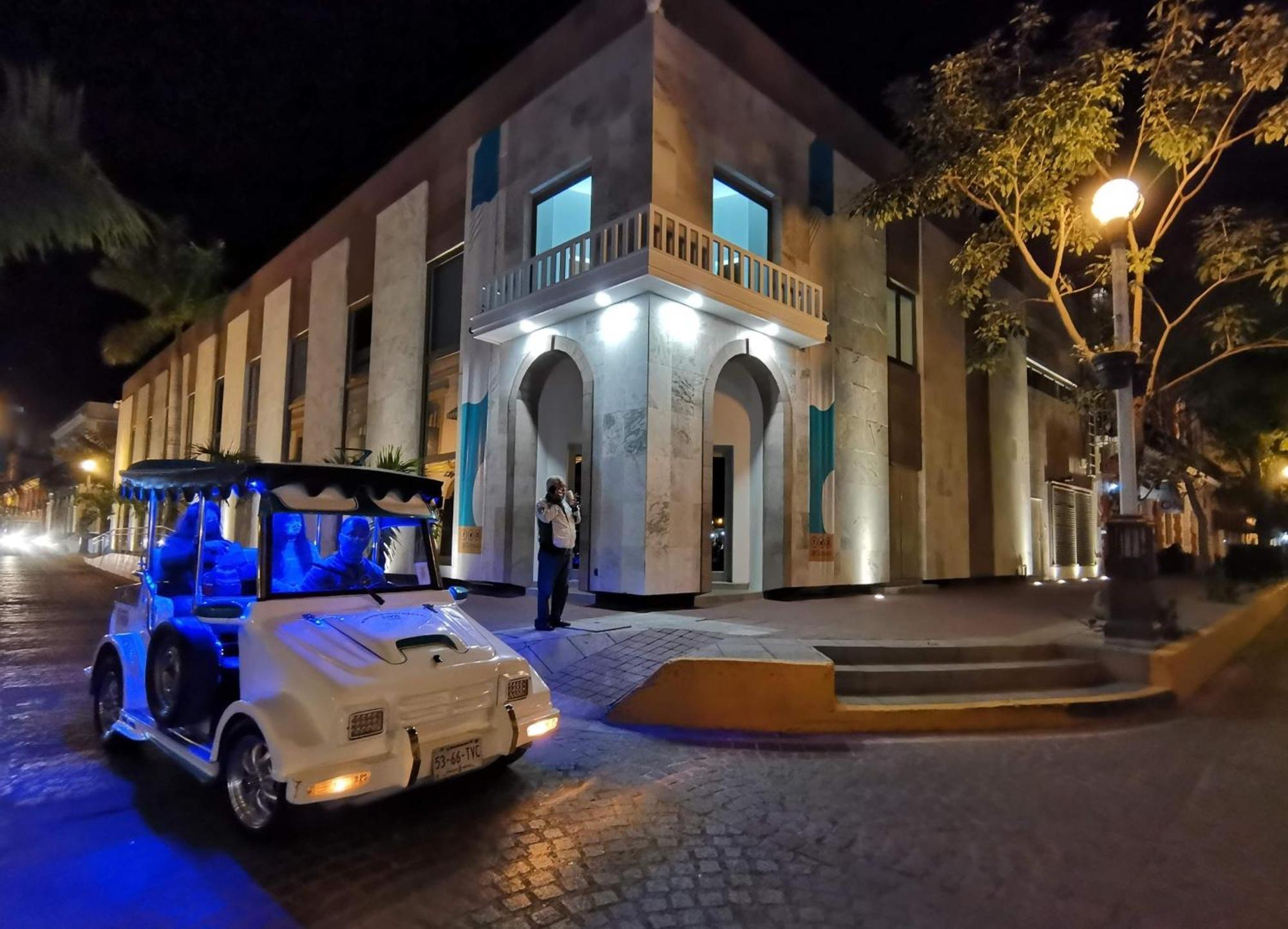Hotel La Siesta Malecon Mazatlán Exteriör bild